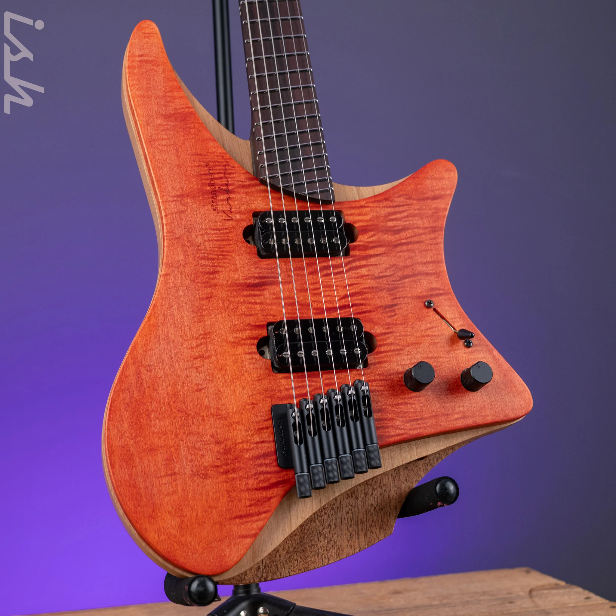 Strandberg Varberg J 6 Amber Haze