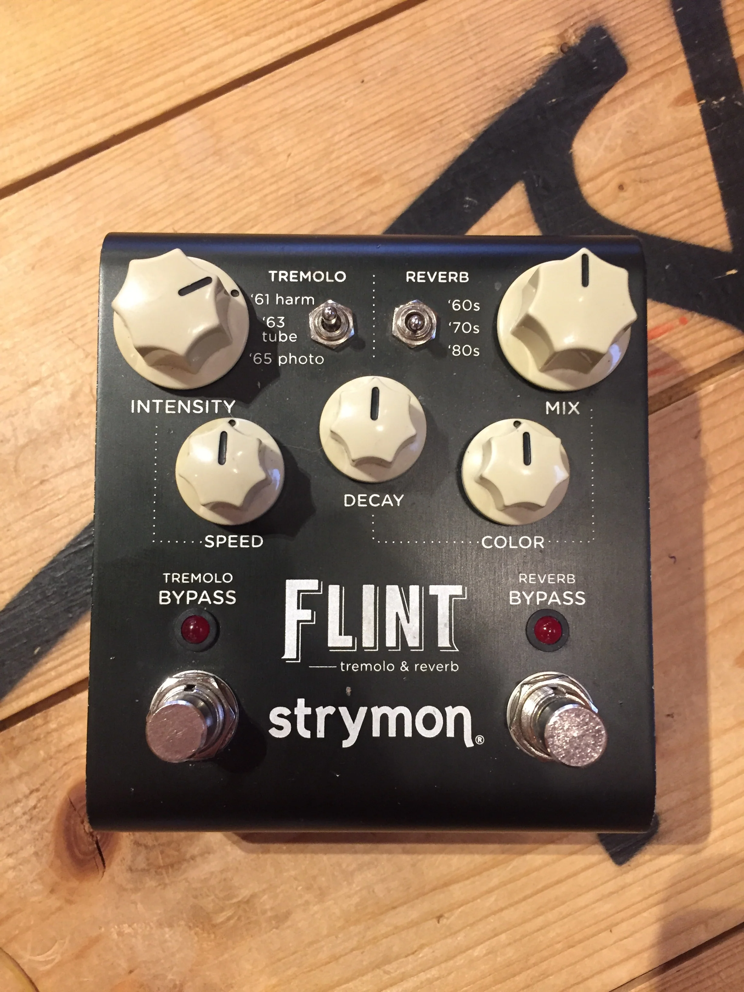 Strymon Flint Tremolo & Reverb Pedal - Image 2