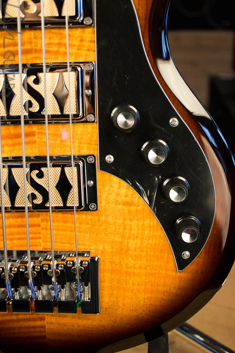 Supro 2043 Huntington III Short Scale with Piezo Pickup Flame Tobacco Sunburst Store Demo - Image 4