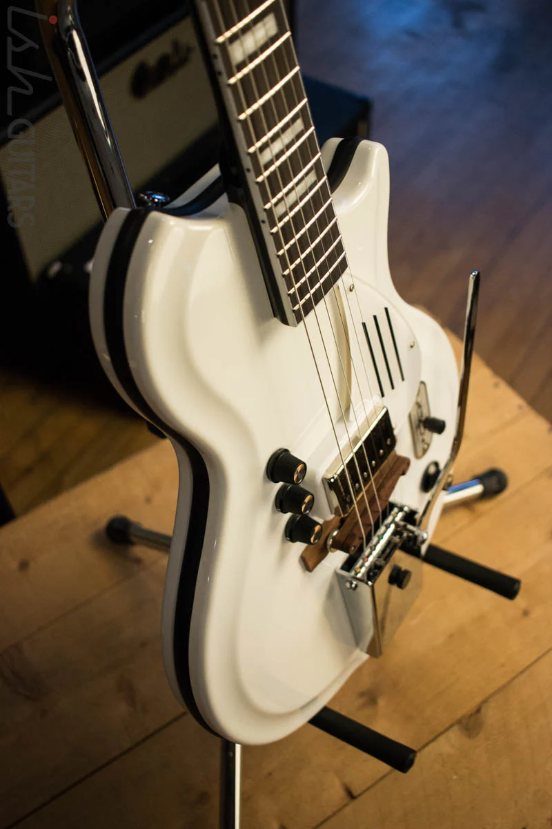 Supro 1571VDW Americana Series White Holiday Dawn White - Image 9