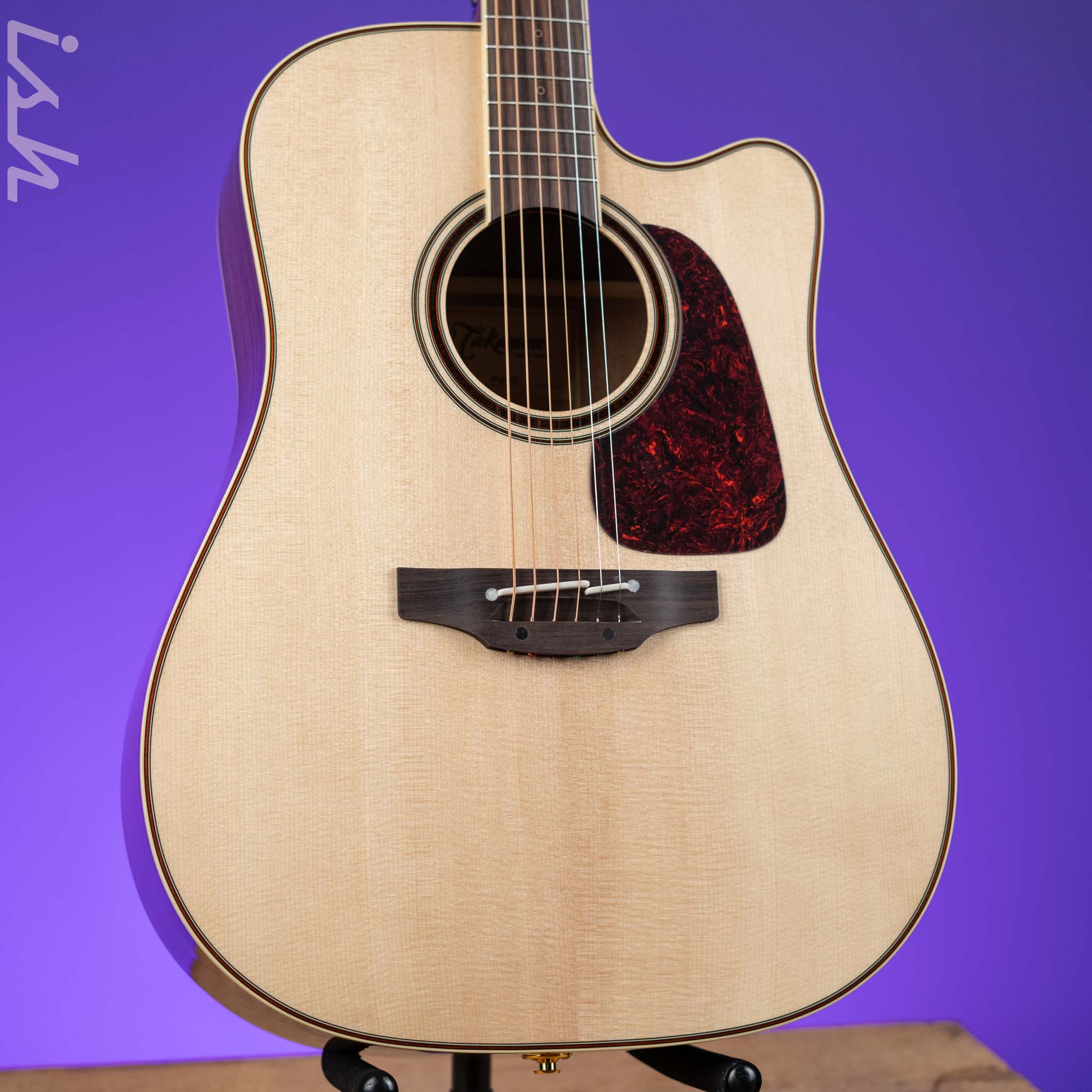 Takamine P4DC Dreadnought Cutaway Acoustic-Electric Guitar Demo