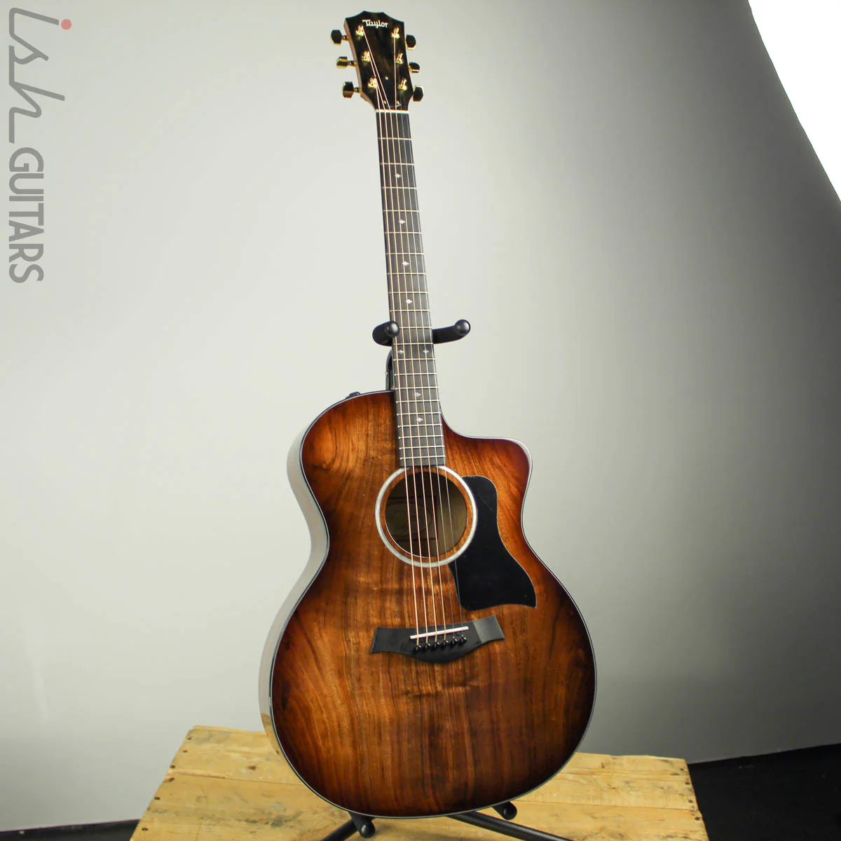 2019 Taylor 224ce-K DLX Hawaiian Koa - Image 2