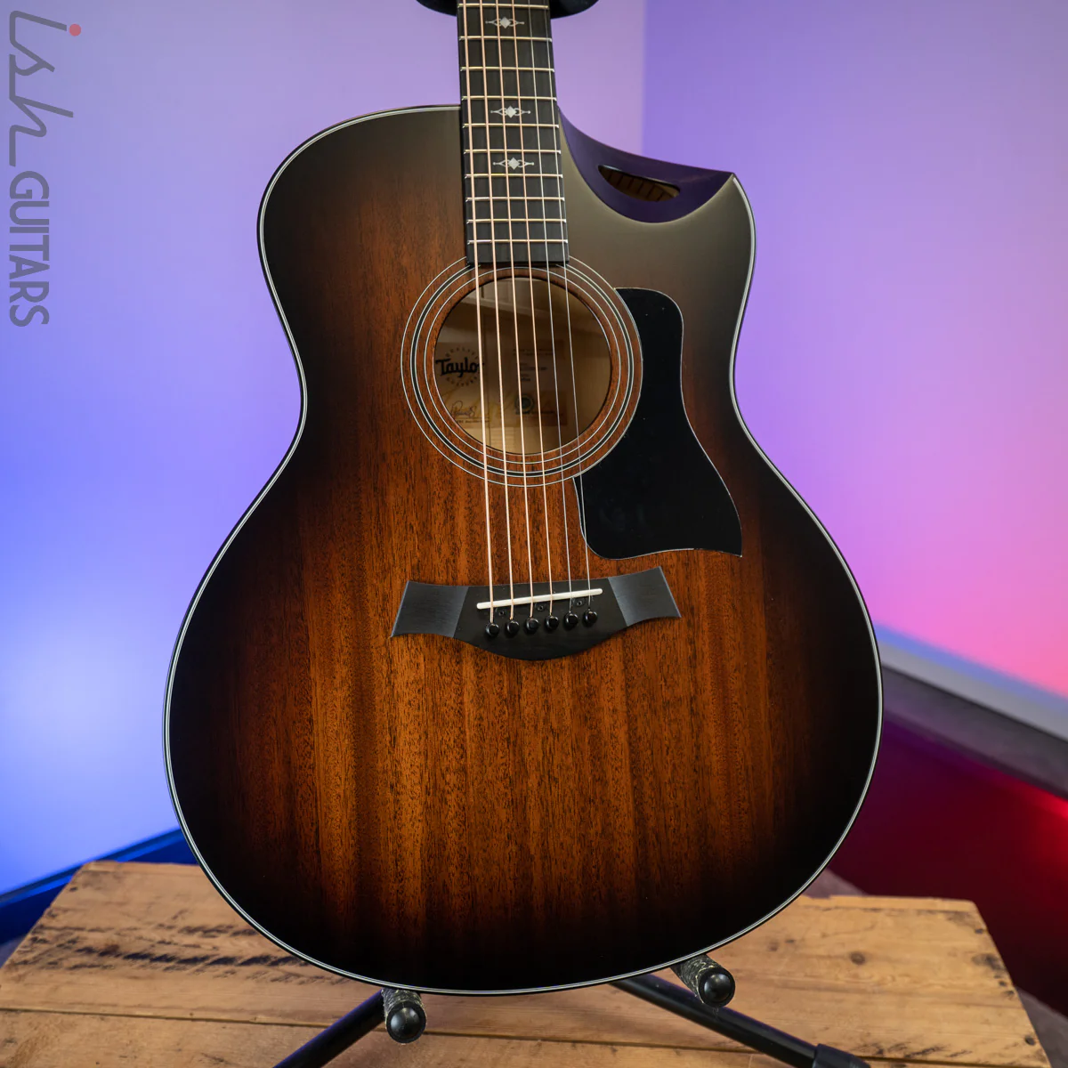 Taylor 326ce Urban Ash/Mahogany