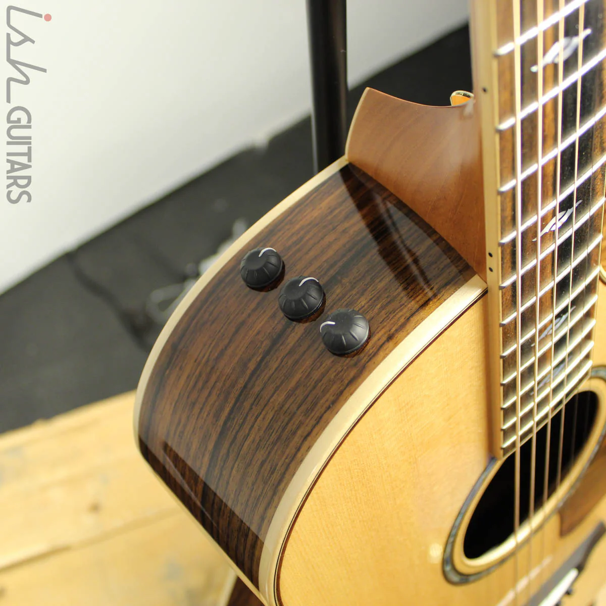 2016 Taylor 812ce 12-Fret Deluxe Grand Concert Cutaway - Image 6