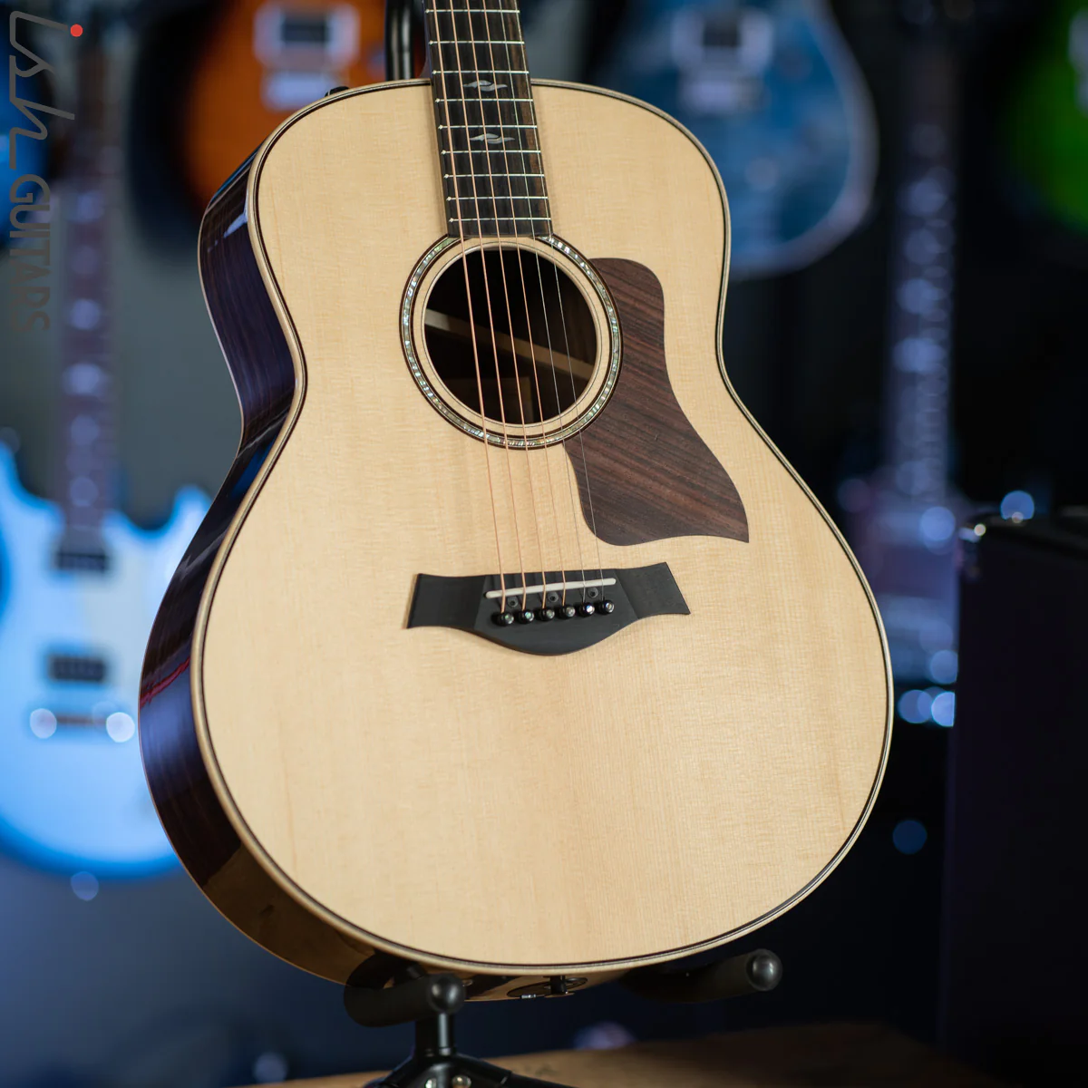 Taylor GT 811e Acoustic Electric Guitar Natural Gloss