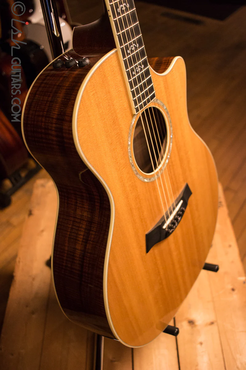 Taylor W14CE-LTD Acoustic Electirc Guitar Walnut Back and Sides - Image 9