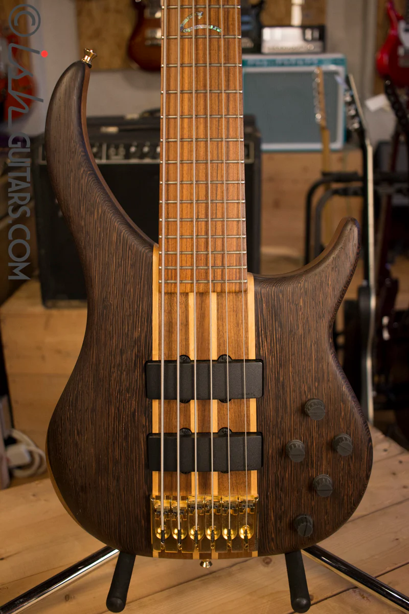 USA Peavey Cirrus 6 String Bass Wenge Top Neck Through 2010