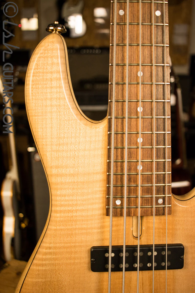 Used Fodera Emperor Standard 5 - Image 2