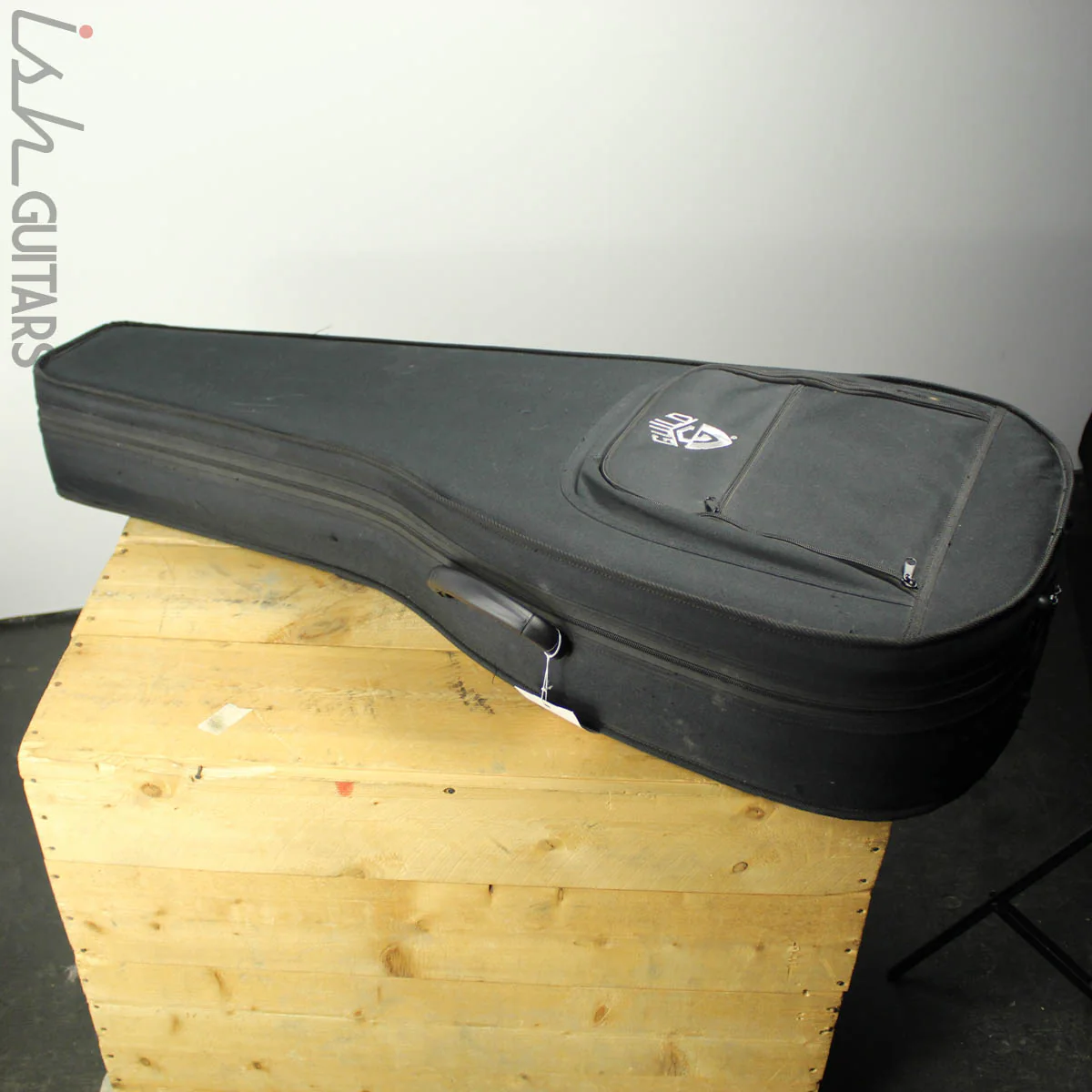 2010's Guild AD-5CE Acoustic Electric - Image 13