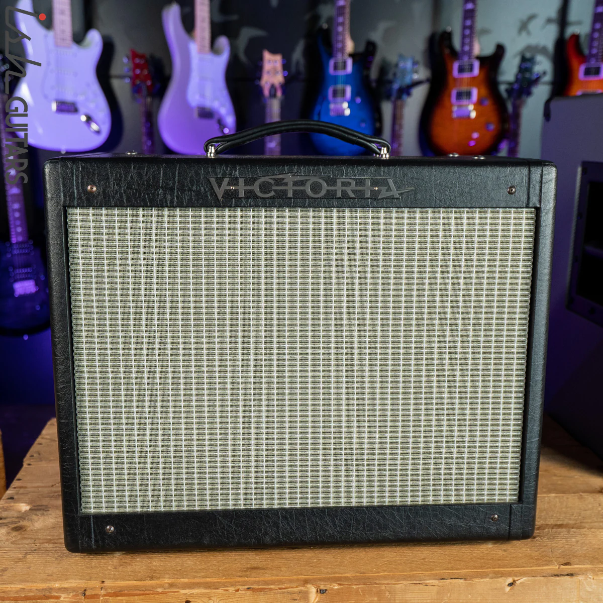 Victoria Club Deluxe 20W 1x12 Combo Amp
