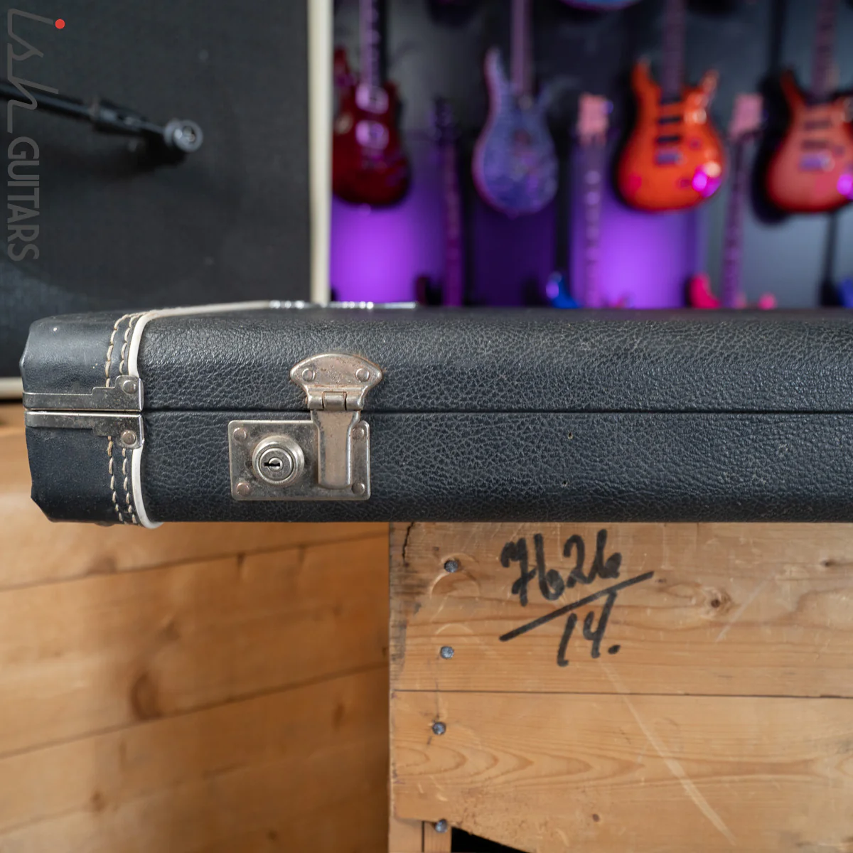 1970s Vintage Fender Mustang Guitar Case - Image 4