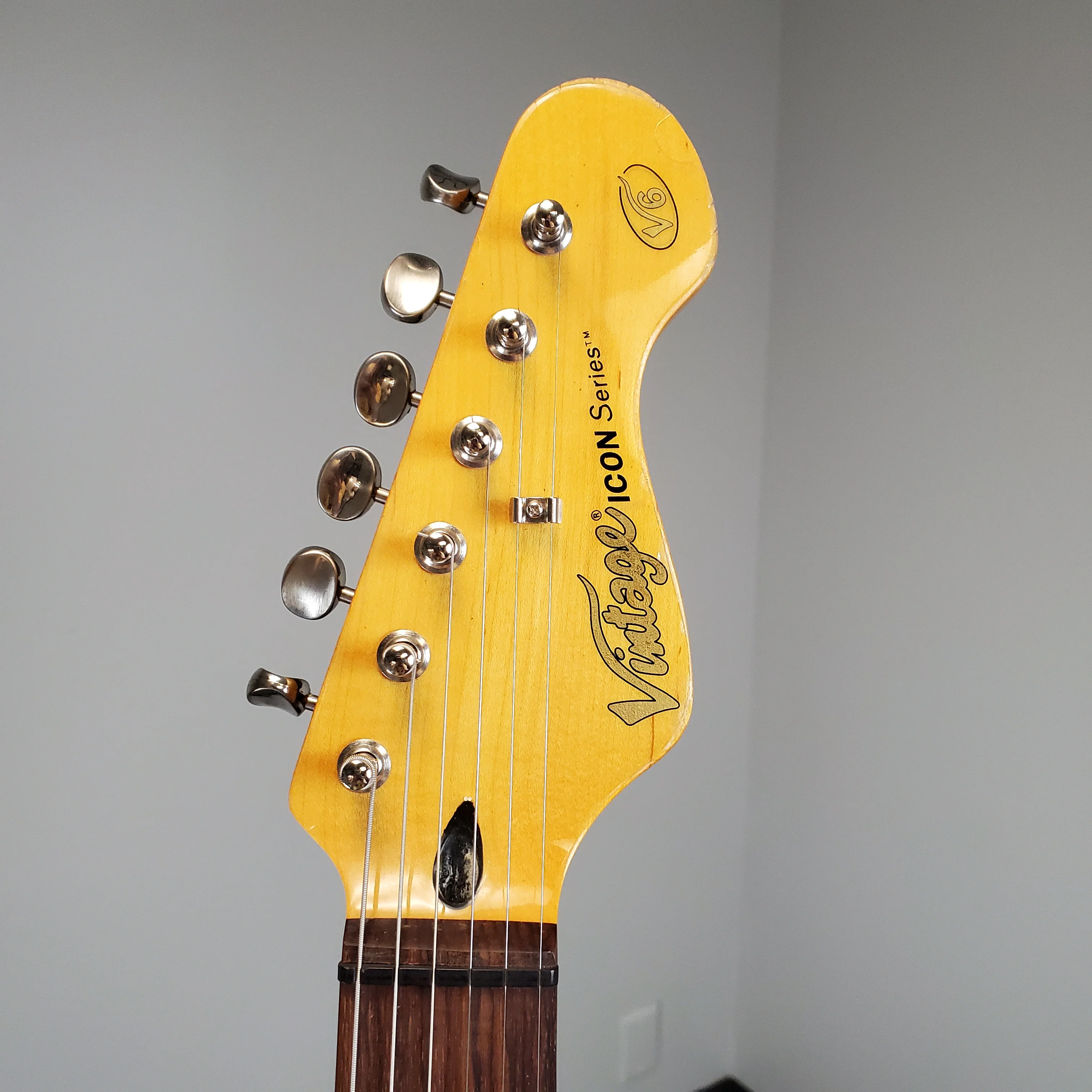 Vintage Icon Series V6 Strat Style Reliced Sonic Blue - Image 5