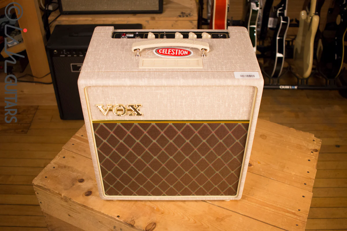 Vox AC4 Hand-Wired 4 Watt Guitar Combo Amp - Image 2