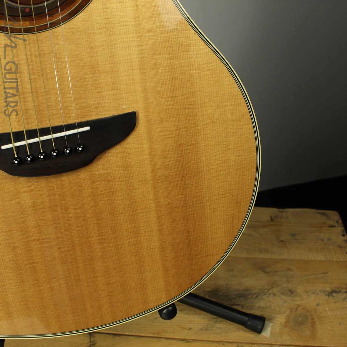 Yamaha APX700II Acoustic Electric Guitar Natural - Image 4