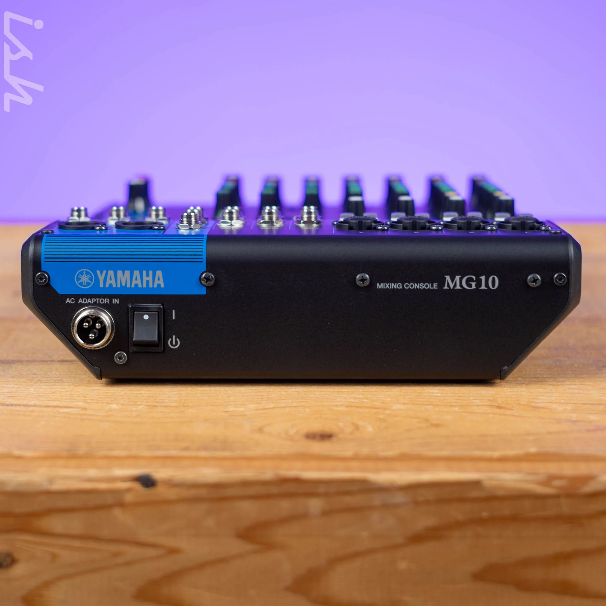 Yamaha MG10 Mixing Console - Image 3